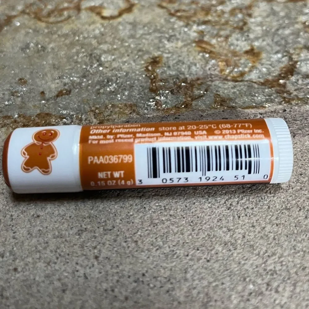 RARE Discontinued Sealed Chapstick Gingerbread Kiss NWT Holiday Christmas htf